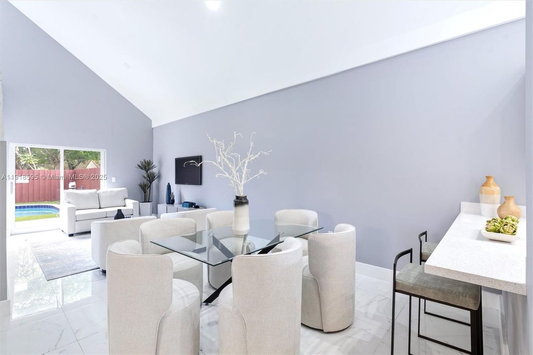 For Sale: $544,000 (5 beds, 2 baths, 1873 Square Feet)