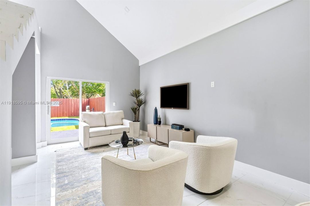 For Sale: $544,000 (5 beds, 2 baths, 1873 Square Feet)