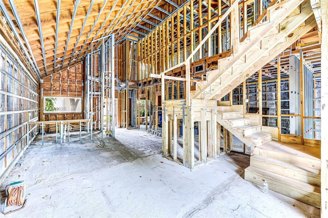 For Sale: $544,000 (5 beds, 2 baths, 1873 Square Feet)