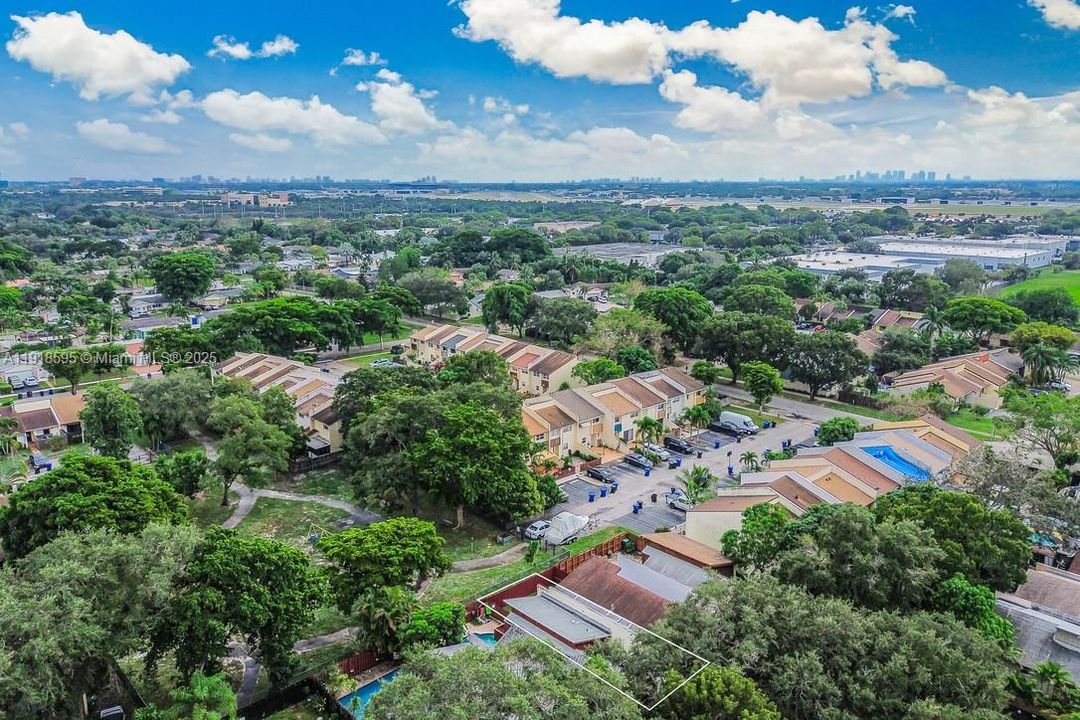 For Sale: $544,000 (5 beds, 2 baths, 1873 Square Feet)