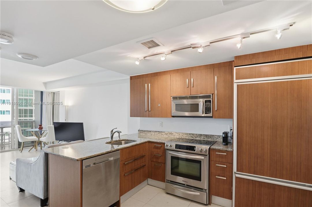 На продажу: $499,000 (0 спален, 1 ванн, 481 Квадратных фут)