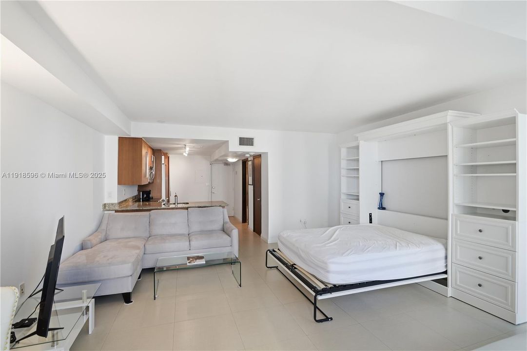 На продажу: $499,000 (0 спален, 1 ванн, 481 Квадратных фут)