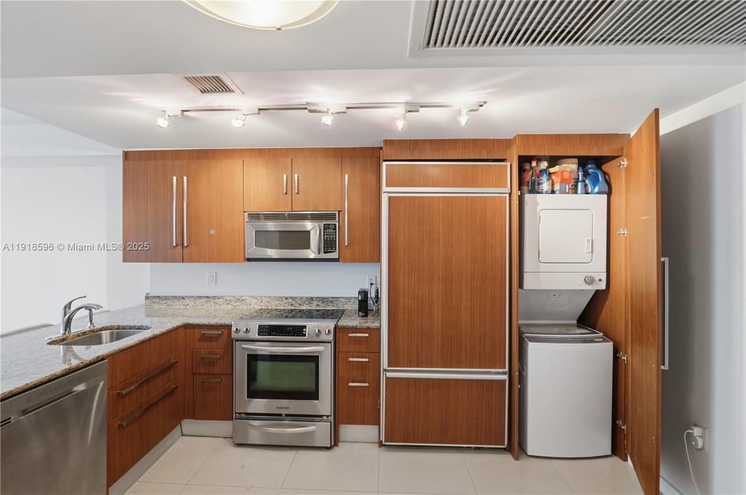 На продажу: $499,000 (0 спален, 1 ванн, 481 Квадратных фут)