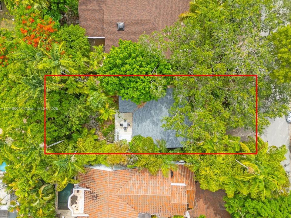 For Rent: $6,000 (2 beds, 1 baths, 1087 Square Feet)