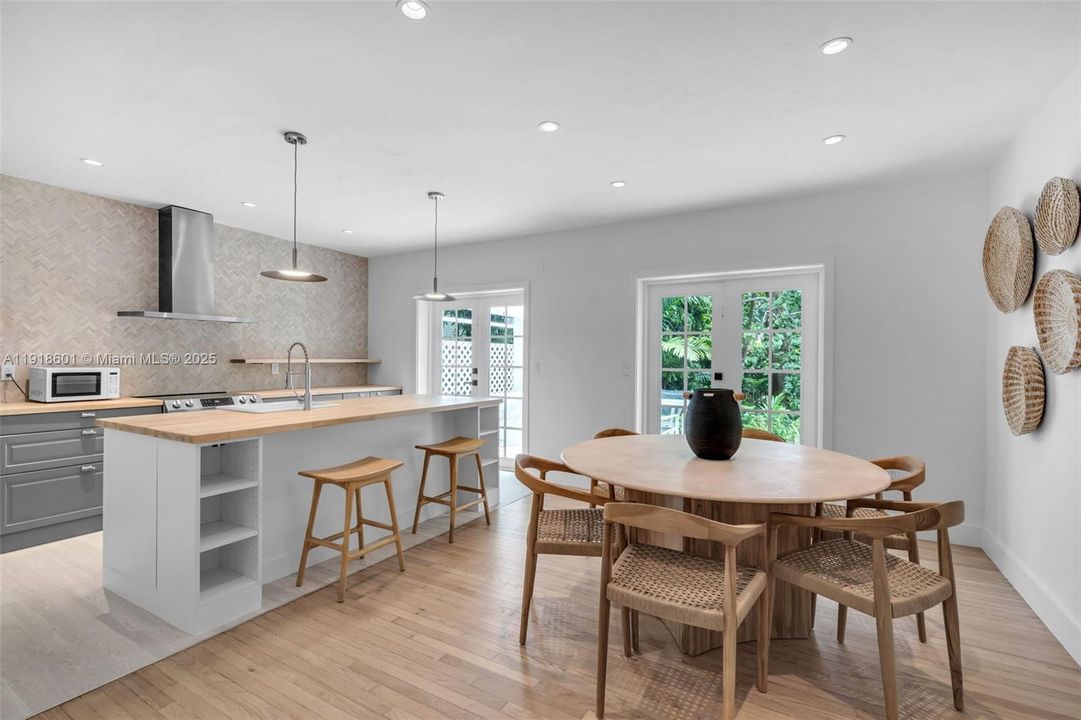 For Rent: $6,000 (2 beds, 1 baths, 1087 Square Feet)