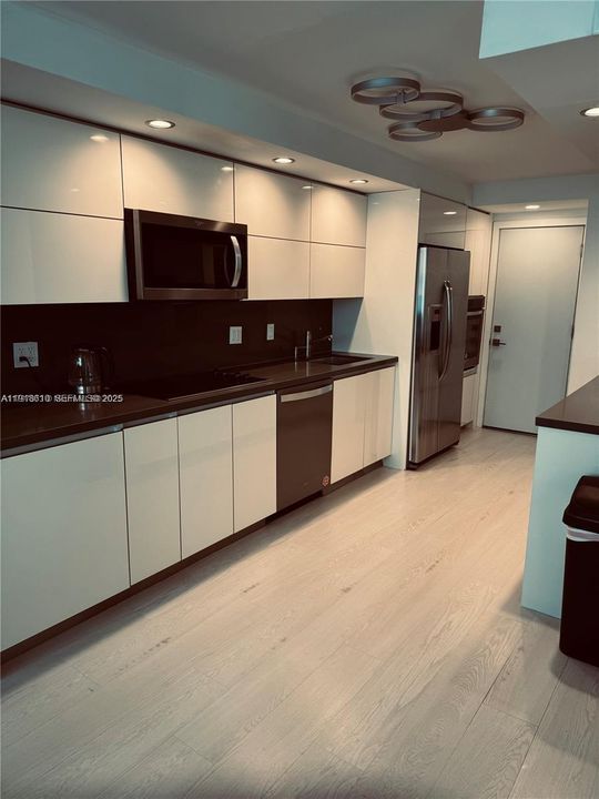 На продажу: $630,000 (2 спален, 2 ванн, 1440 Квадратных фут)