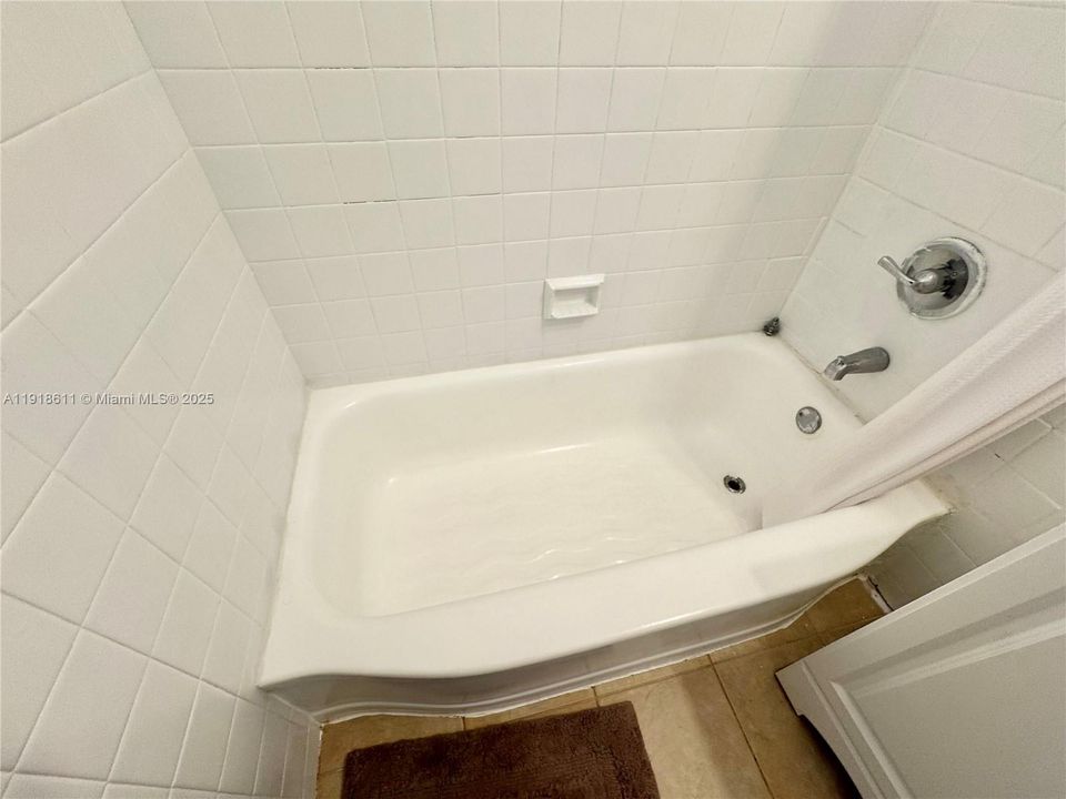 出租: $1,500 (1 贝兹, 1 浴室, 500 平方英尺)