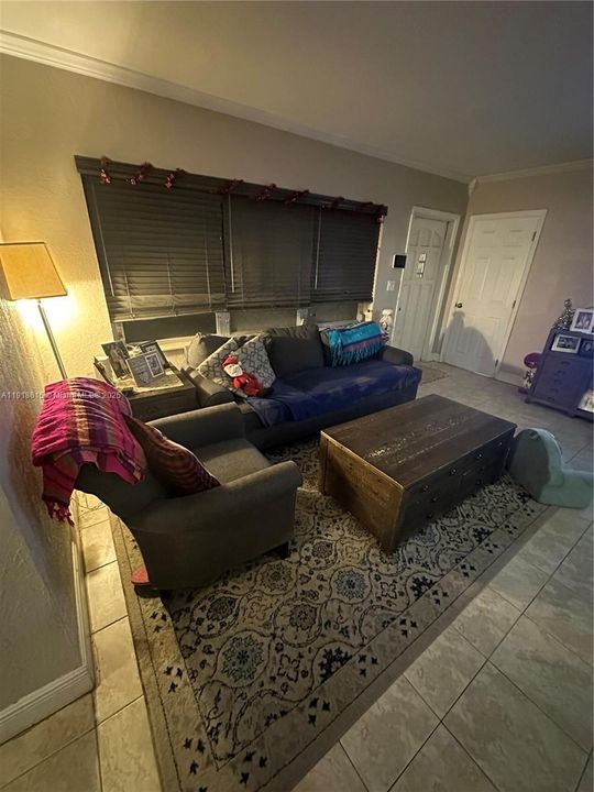 На продажу: $565,000 (3 спален, 1 ванн, 1414 Квадратных фут)