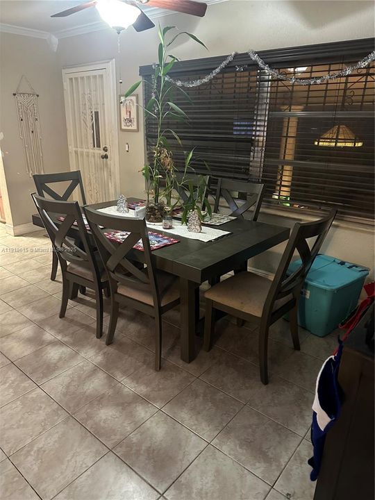 На продажу: $565,000 (3 спален, 1 ванн, 1414 Квадратных фут)