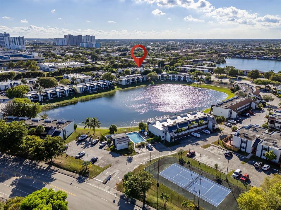 На продажу: $245,000 (1 спален, 1 ванн, 893 Квадратных фут)