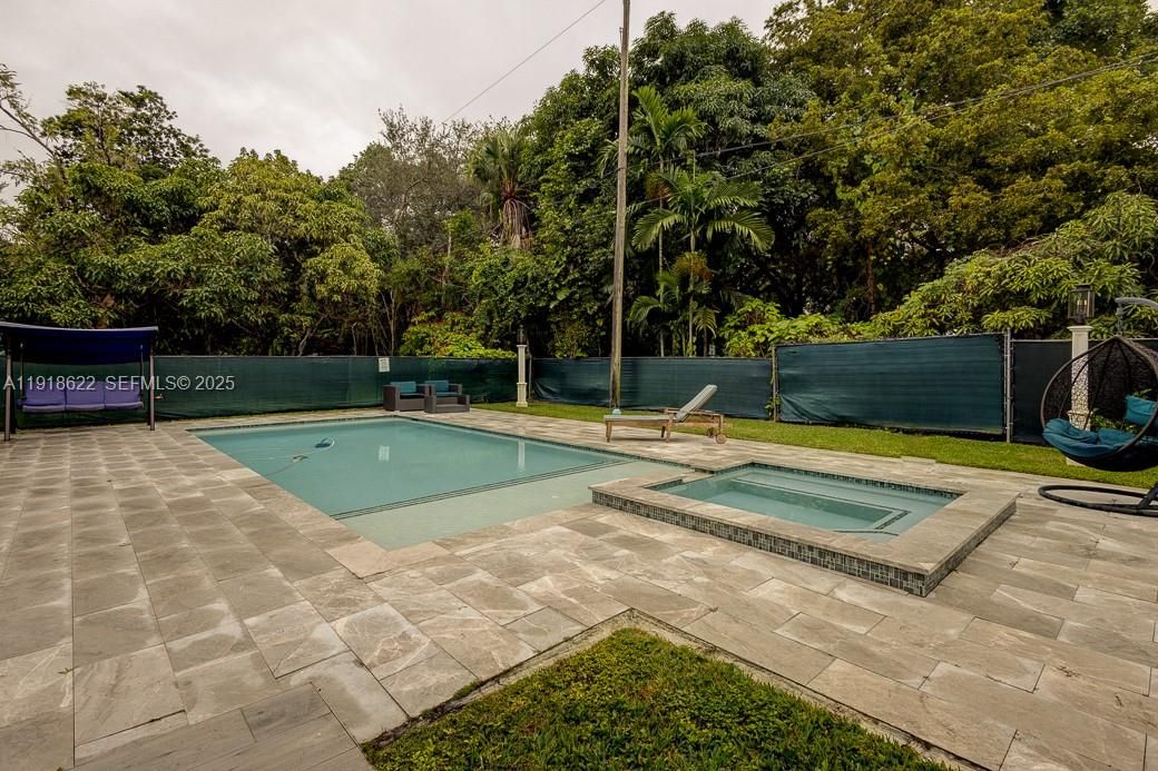 На продажу: $2,849,000 (3 спален, 3 ванн, 3647 Квадратных фут)