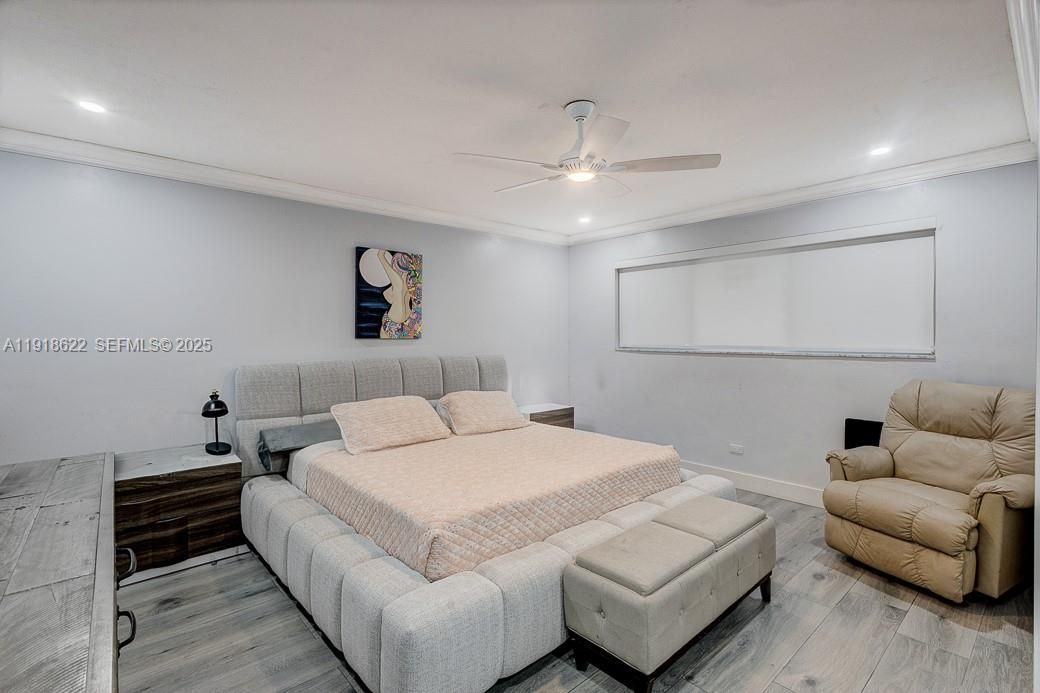 На продажу: $2,849,000 (3 спален, 3 ванн, 3647 Квадратных фут)