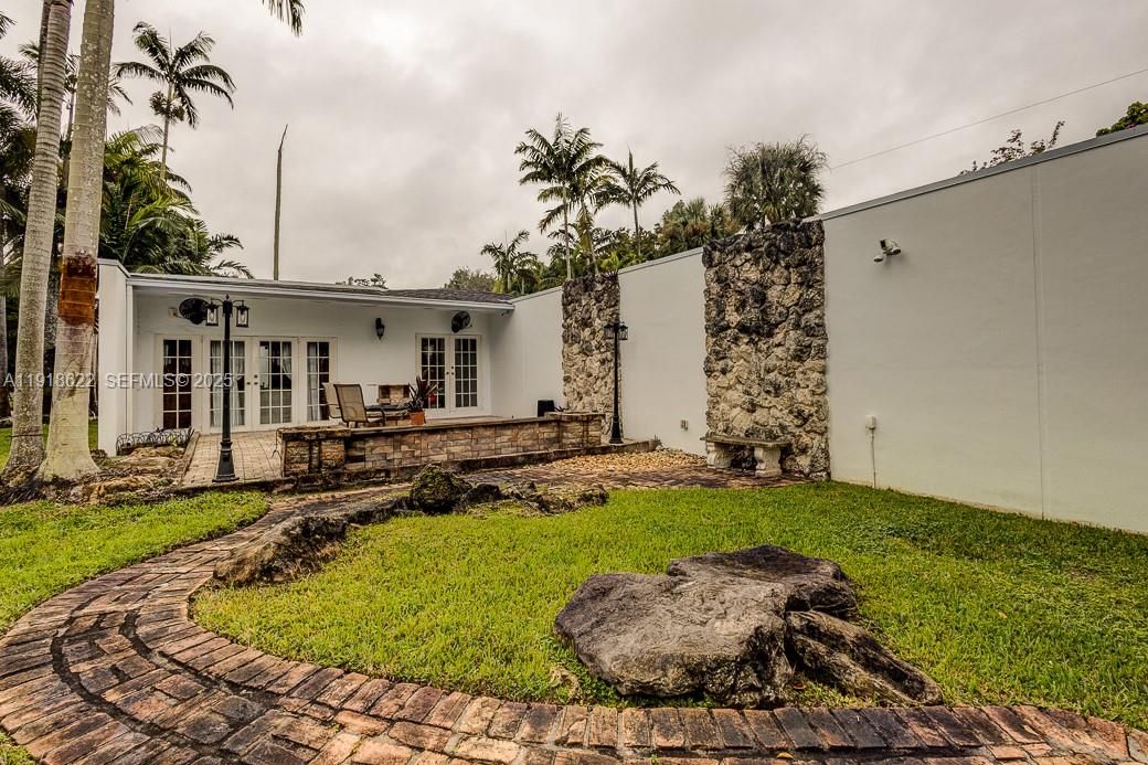 На продажу: $2,849,000 (3 спален, 3 ванн, 3647 Квадратных фут)