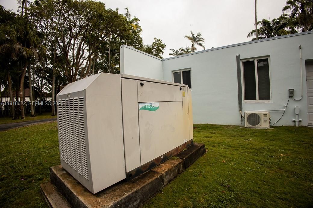 На продажу: $2,849,000 (3 спален, 3 ванн, 3647 Квадратных фут)