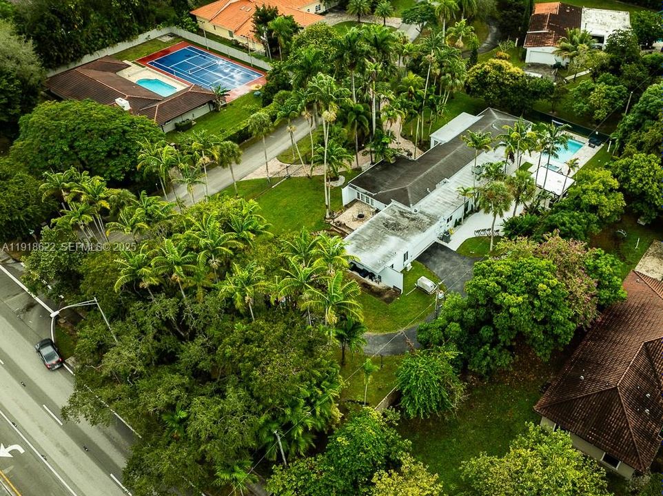 На продажу: $2,849,000 (3 спален, 3 ванн, 3647 Квадратных фут)