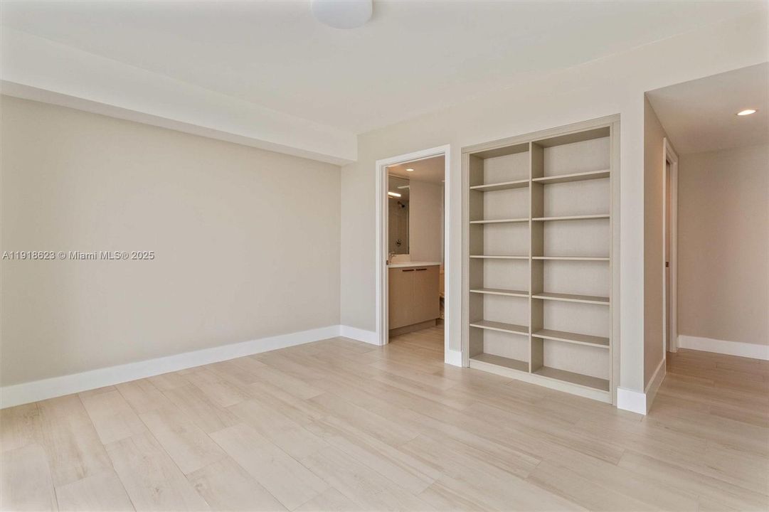 For Sale: $1,585,200 (4 beds, 3 baths, 1972 Square Feet)