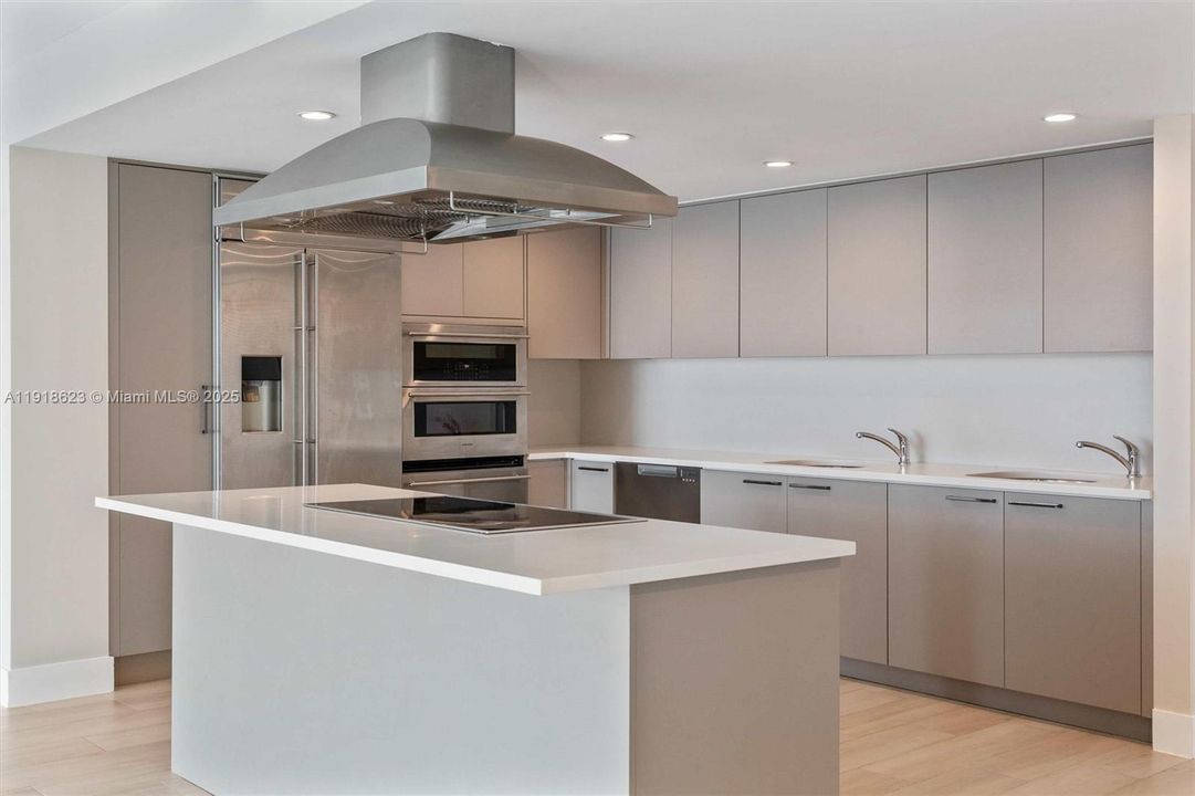 For Sale: $1,585,200 (4 beds, 3 baths, 1972 Square Feet)