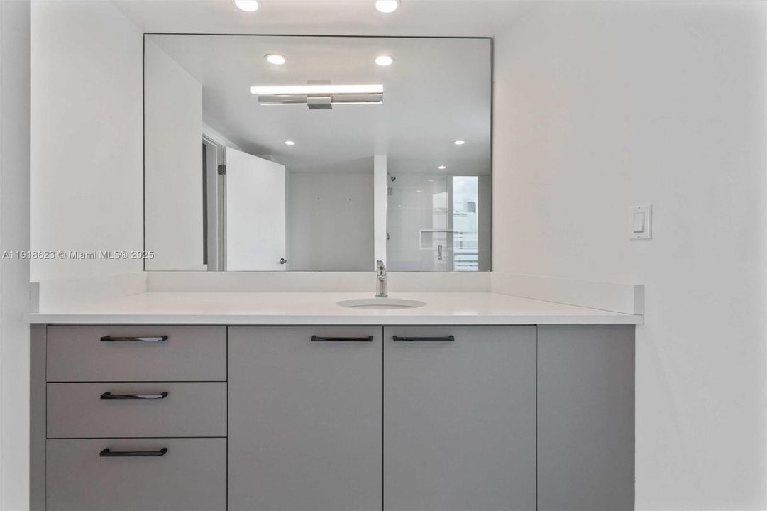 For Sale: $1,585,200 (4 beds, 3 baths, 1972 Square Feet)