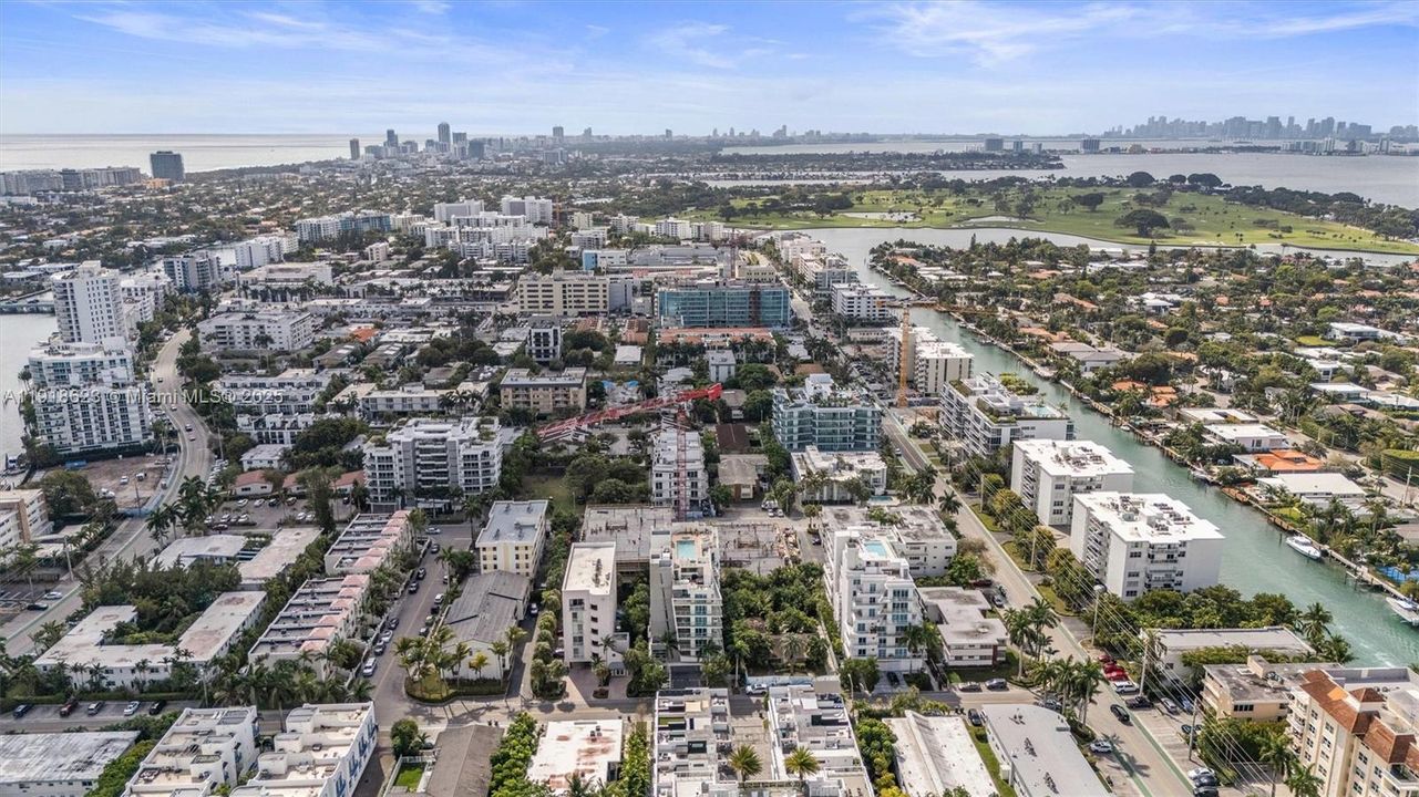 For Sale: $1,585,200 (4 beds, 3 baths, 1972 Square Feet)