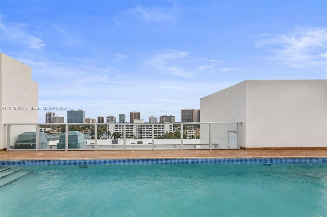 For Sale: $1,585,200 (4 beds, 3 baths, 1972 Square Feet)