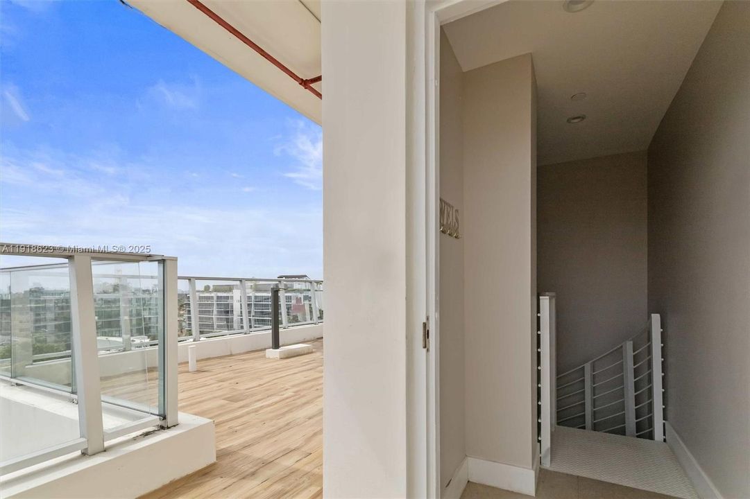 For Sale: $1,585,200 (4 beds, 3 baths, 1972 Square Feet)