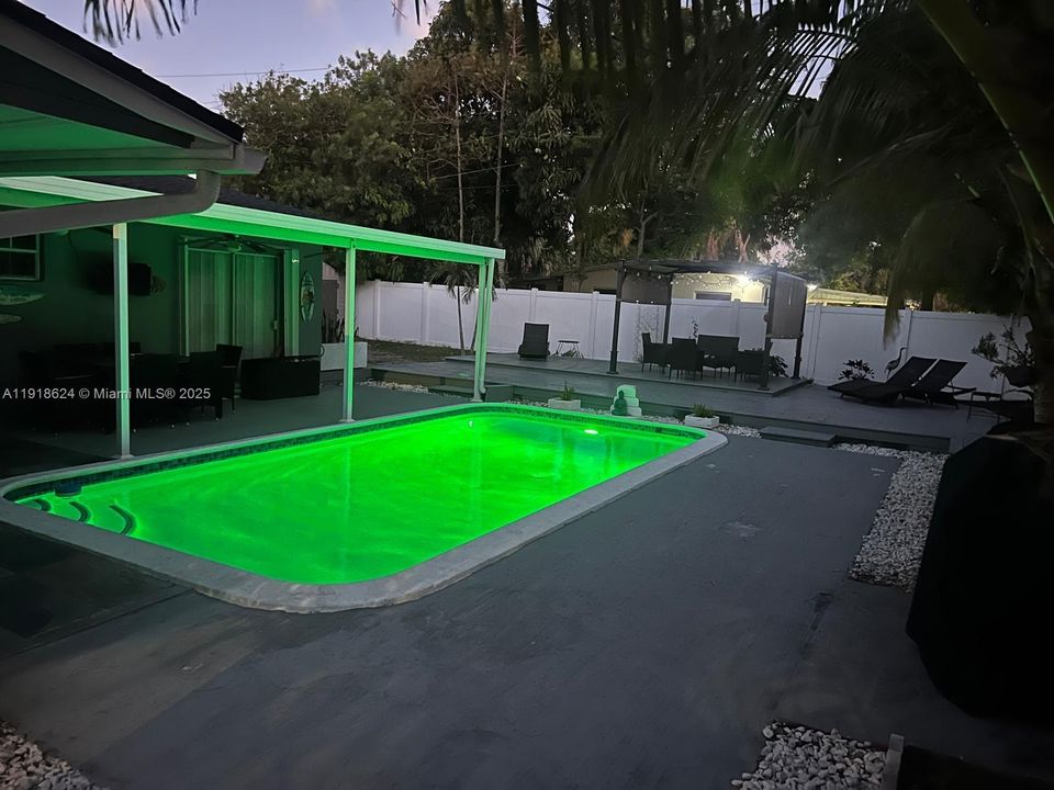 For Rent: $3,800 (3 beds, 2 baths, 1300 Square Feet)