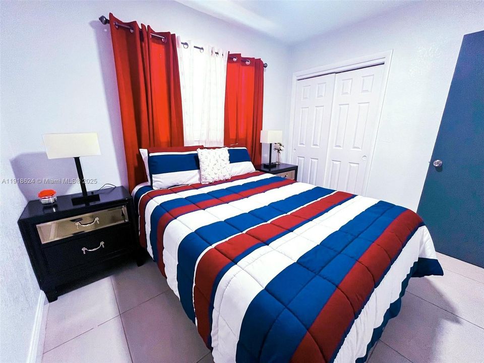 For Rent: $3,800 (3 beds, 2 baths, 1300 Square Feet)