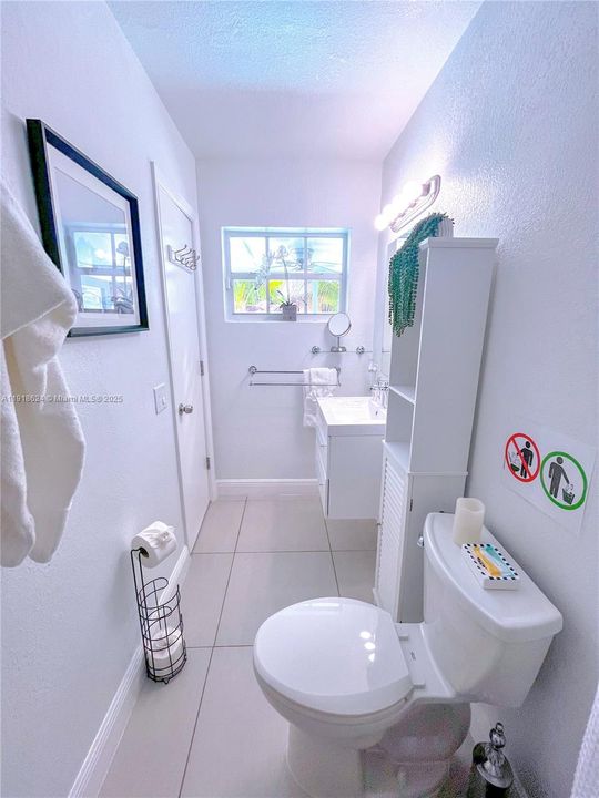 For Rent: $3,800 (3 beds, 2 baths, 1300 Square Feet)