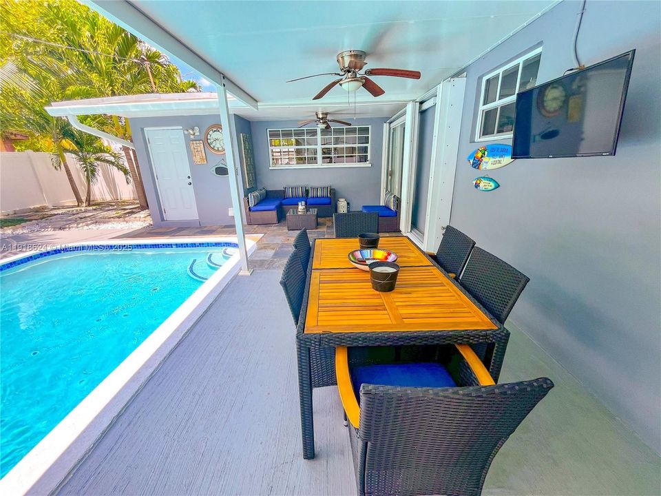 For Rent: $3,800 (3 beds, 2 baths, 1300 Square Feet)