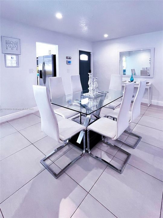 For Rent: $3,800 (3 beds, 2 baths, 1300 Square Feet)