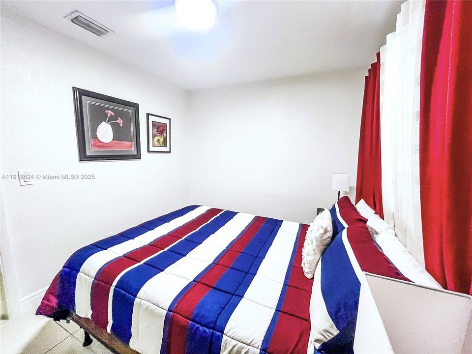 For Rent: $3,800 (3 beds, 2 baths, 1300 Square Feet)