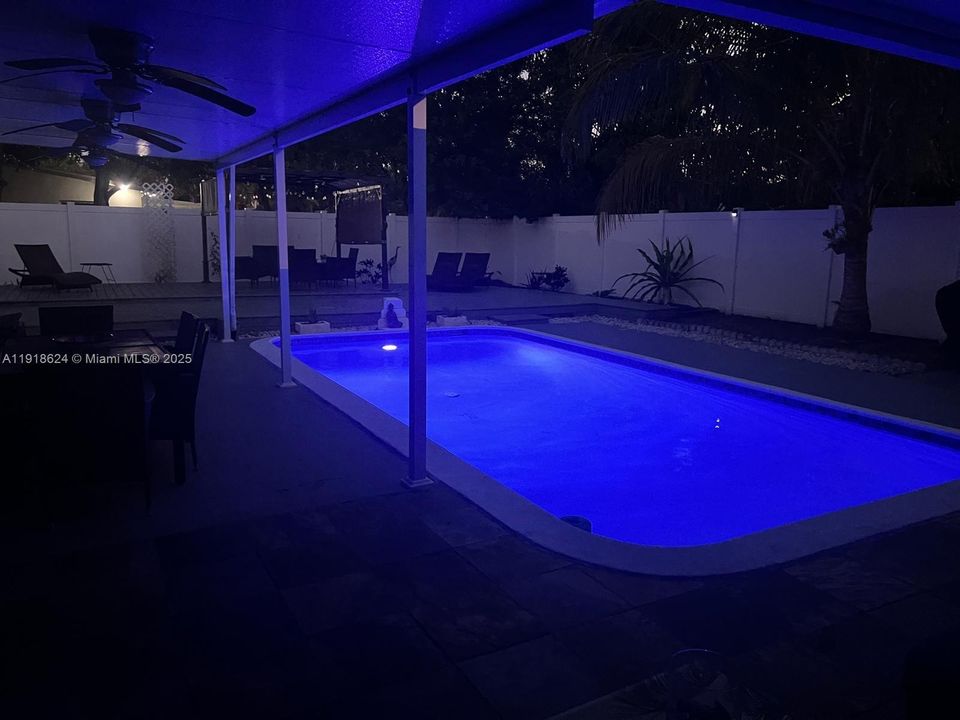 For Rent: $3,800 (3 beds, 2 baths, 1300 Square Feet)