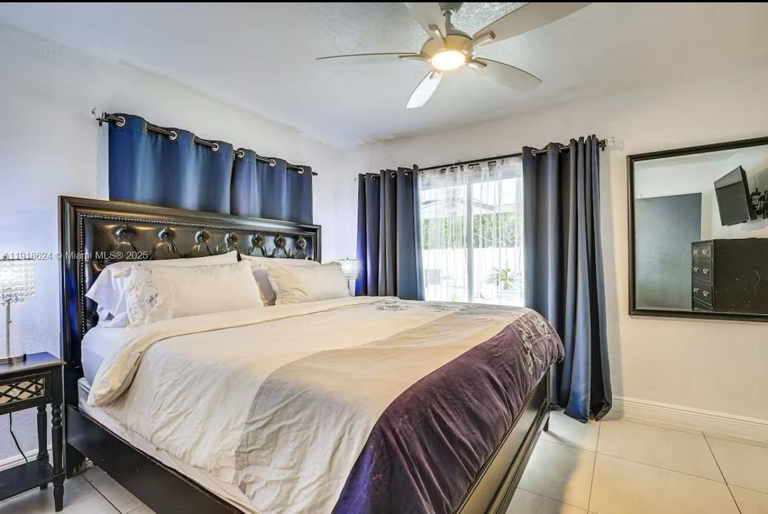 For Rent: $3,800 (3 beds, 2 baths, 1300 Square Feet)