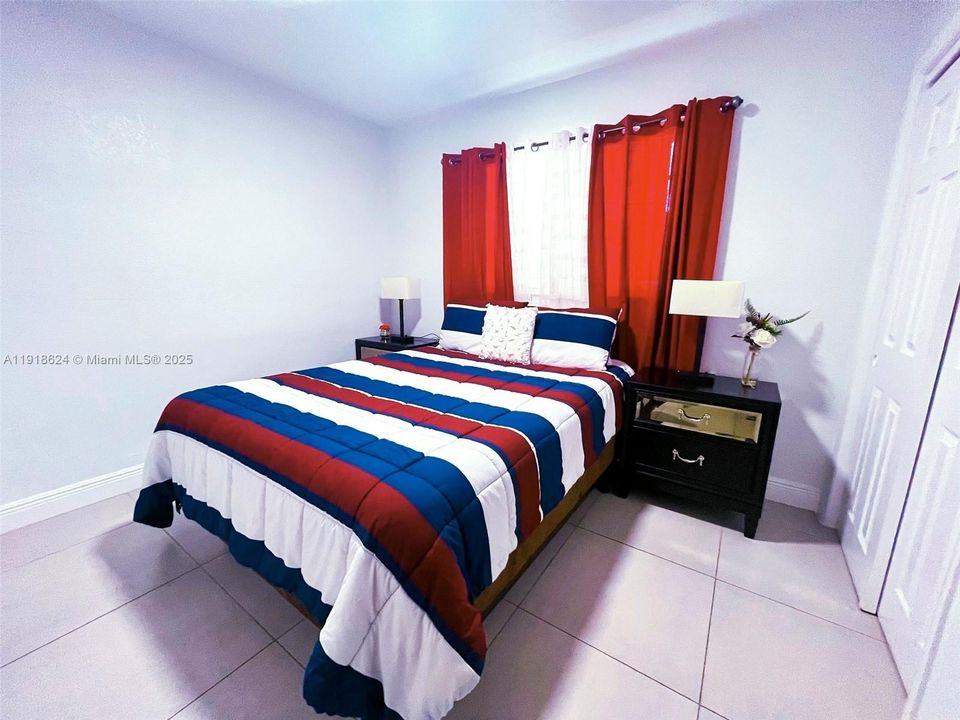 For Rent: $3,800 (3 beds, 2 baths, 1300 Square Feet)