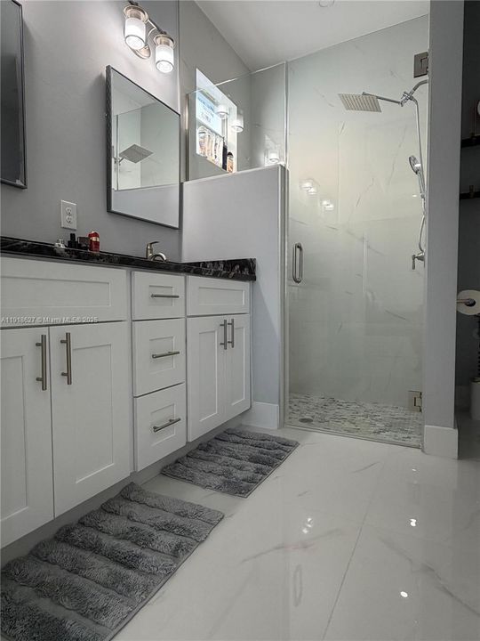 出租: $2,400 (3 贝兹, 2 浴室, 0 平方英尺)