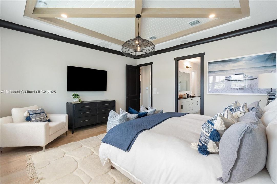 En Venta: $1,995,000 (5 camas, 3 baños, 3718 Pies cuadrados)