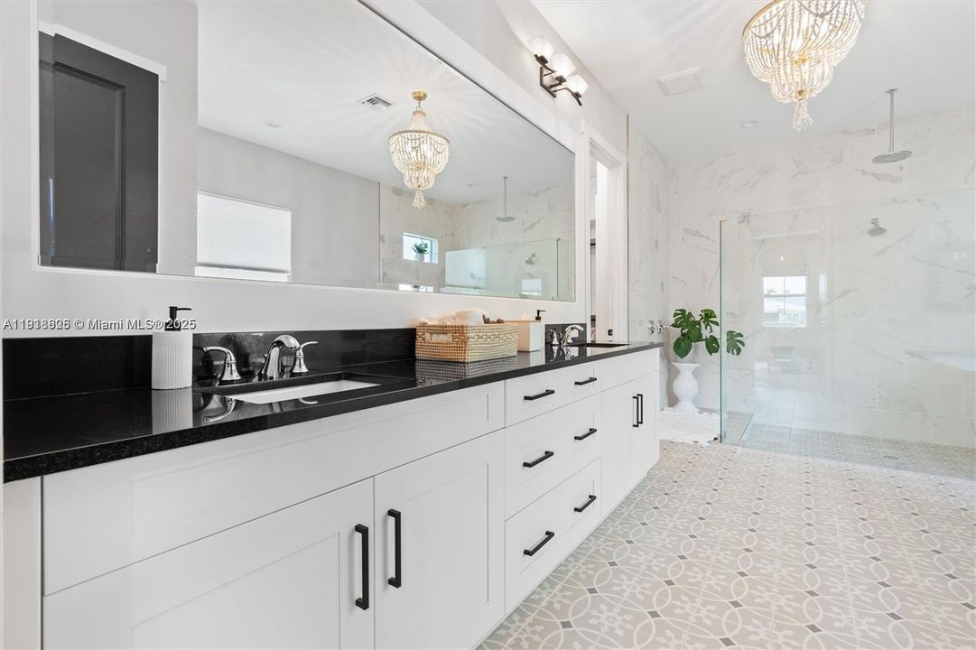 En Venta: $1,995,000 (5 camas, 3 baños, 3718 Pies cuadrados)