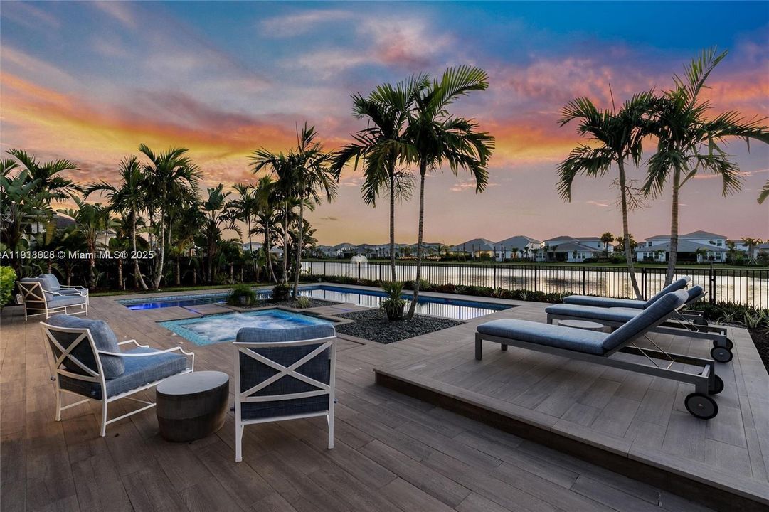 En Venta: $1,995,000 (5 camas, 3 baños, 3718 Pies cuadrados)