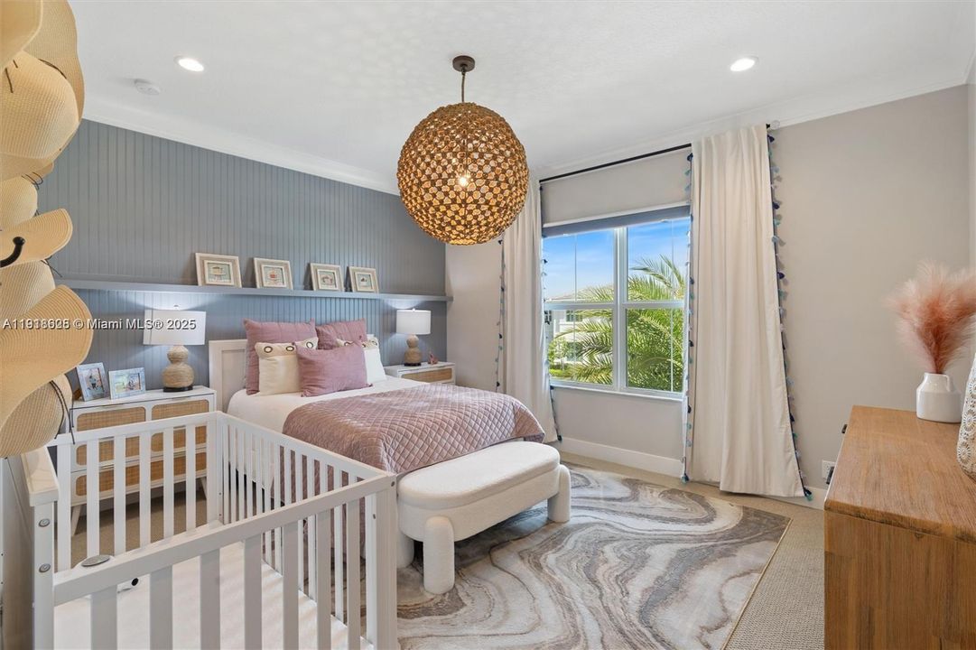 En Venta: $1,995,000 (5 camas, 3 baños, 3718 Pies cuadrados)