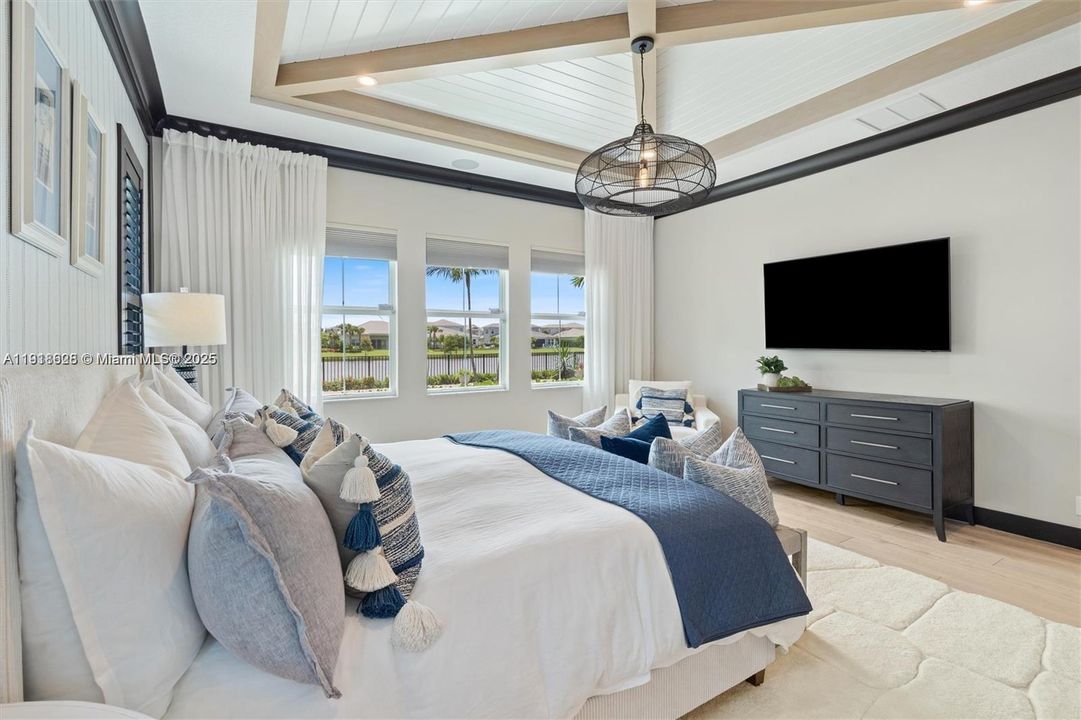 En Venta: $1,995,000 (5 camas, 3 baños, 3718 Pies cuadrados)