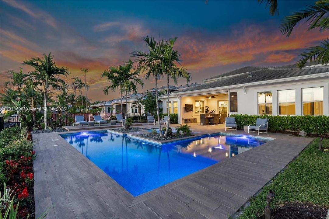 En Venta: $1,995,000 (5 camas, 3 baños, 3718 Pies cuadrados)