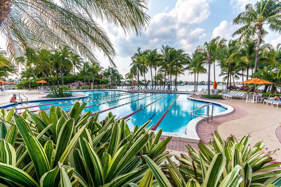 For Sale: $1,450,000 (4 beds, 3 baths, 2452 Square Feet)