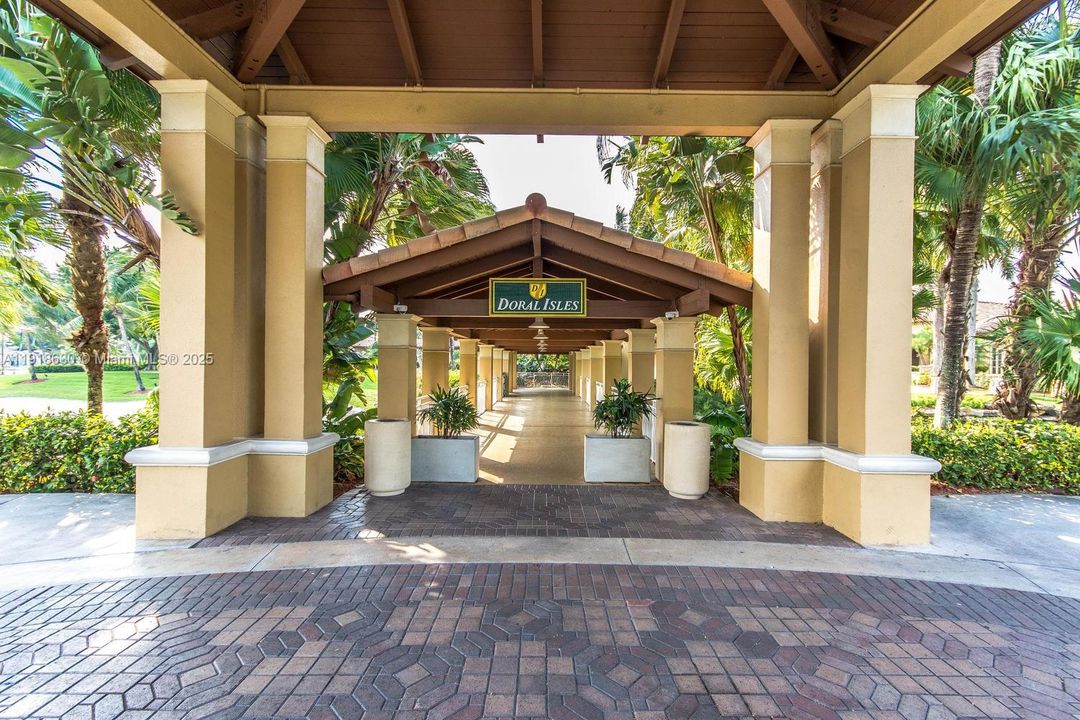 For Sale: $1,450,000 (4 beds, 3 baths, 2452 Square Feet)