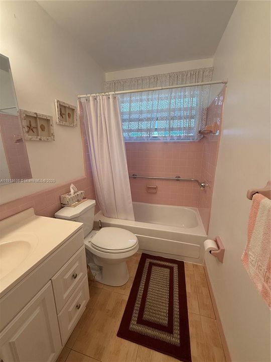 На продажу: $324,900 (2 спален, 2 ванн, 957 Квадратных фут)