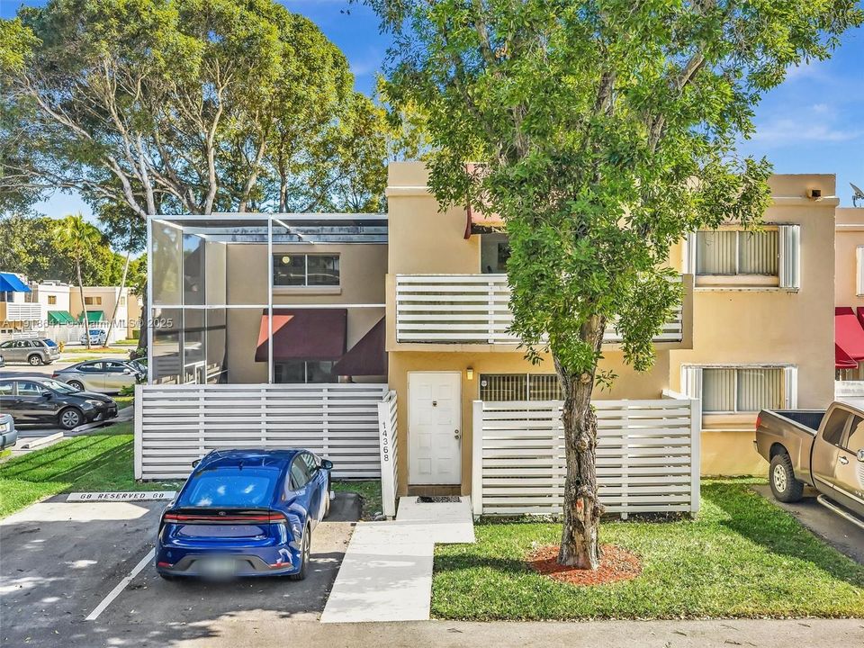 Activo con contrato: $419,000 (3 camas, 2 baños, 1592 Pies cuadrados)