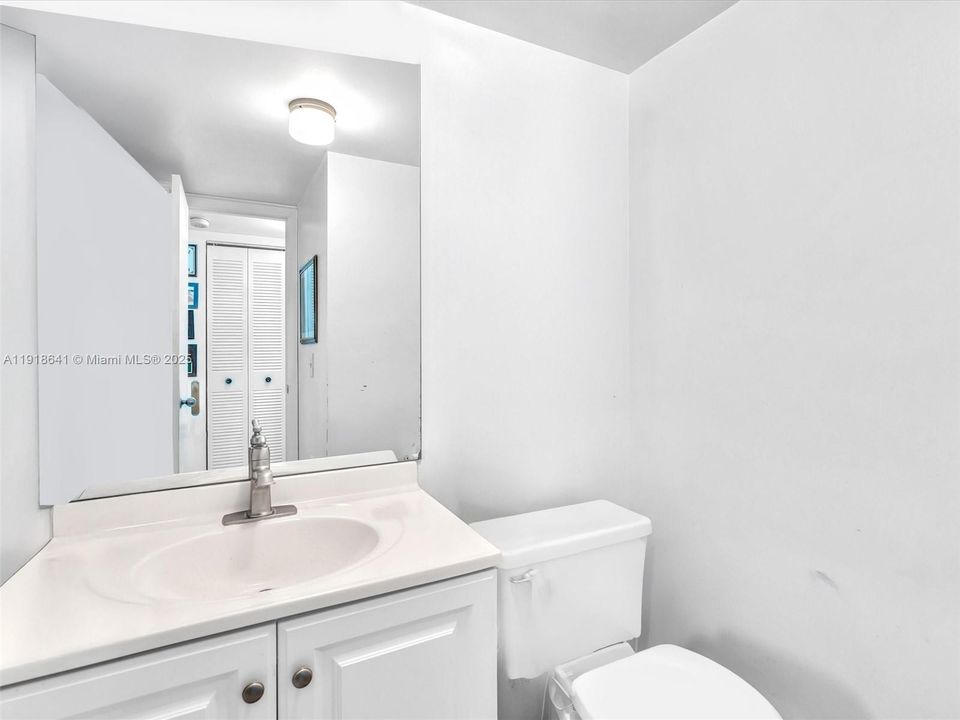 Activo con contrato: $419,000 (3 camas, 2 baños, 1592 Pies cuadrados)