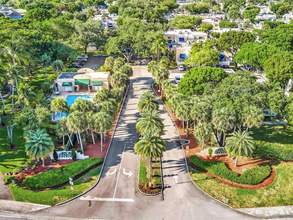 Activo con contrato: $419,000 (3 camas, 2 baños, 1592 Pies cuadrados)