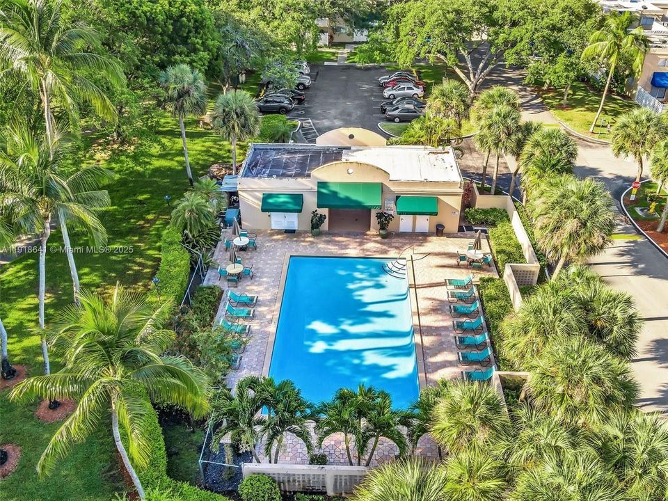 Activo con contrato: $419,000 (3 camas, 2 baños, 1592 Pies cuadrados)