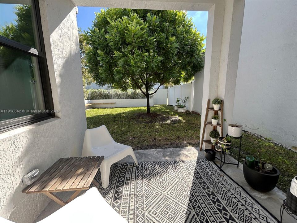 For Sale: $580,000 (3 beds, 2 baths, 1455 Square Feet)