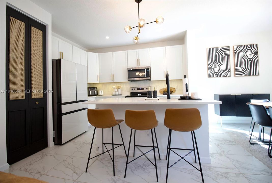 For Sale: $580,000 (3 beds, 2 baths, 1455 Square Feet)